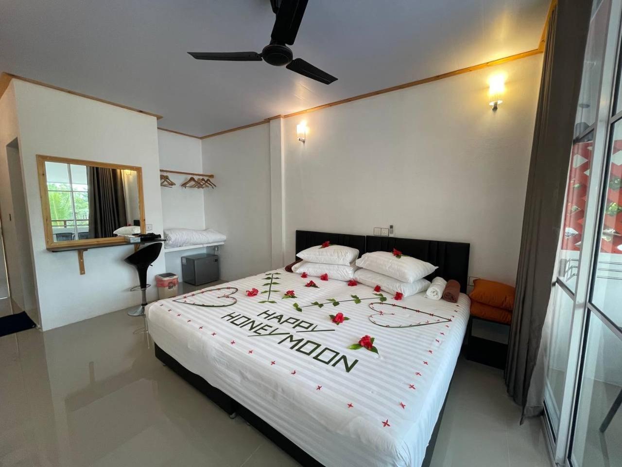 Dacha Thoddoo White Sand 外观 照片